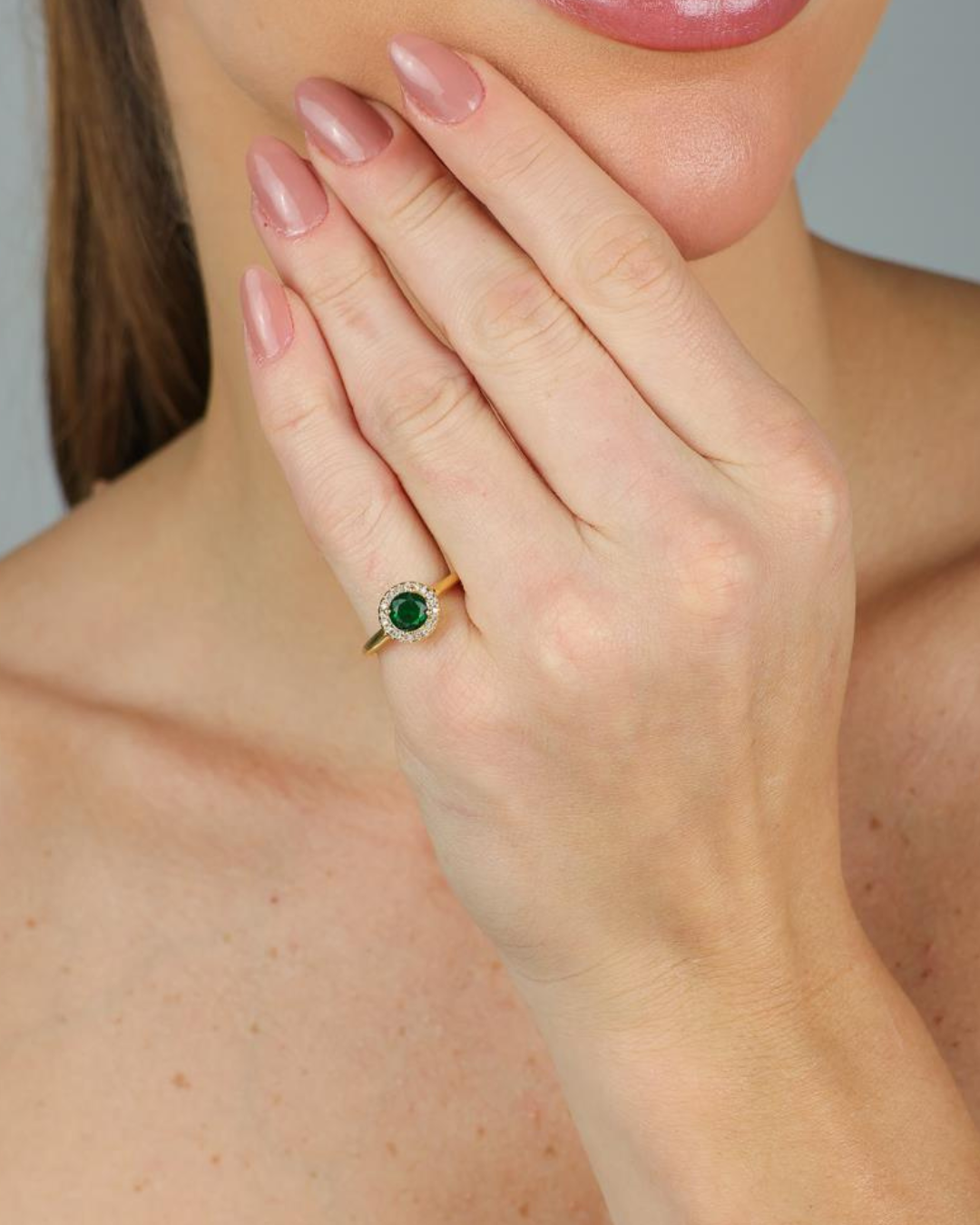Anel Cravejado Zircônia Verde | Banhado a Ouro